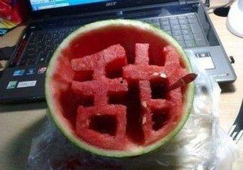 奇葩神像带你吃瓜,跟随吃瓜群众探寻神秘传说背后的故事