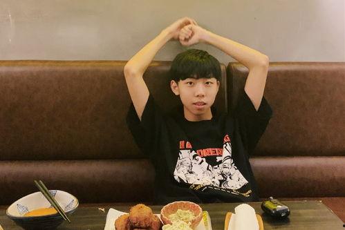 虎牙吃瓜视频,揭秘网络红人的幕后故事