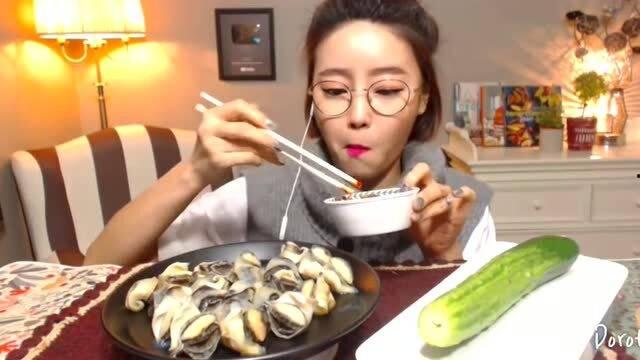 青姨舞台吃瓜,揭秘娱乐圈幕后真相